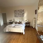 Le Vieux Chateau ベッド・アンド・ブレックファスト エルヴォー
