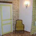 Le Vieux Chateau 3*