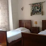 Le Vieux Chateau Bed & Breakfast