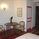 Le Vieux Chateau 3*