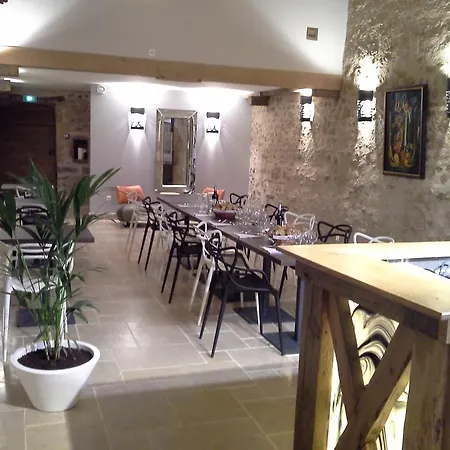 Le Vieux Chateau 3*