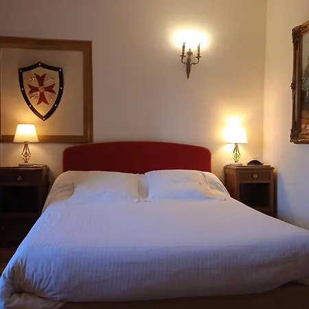 Le Vieux Chateau Couette-café