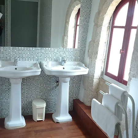 乐维纽克斯城堡酒店 3* Airvault