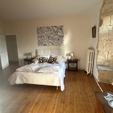 Le Vieux Chateau Bed and breakfast Airvault