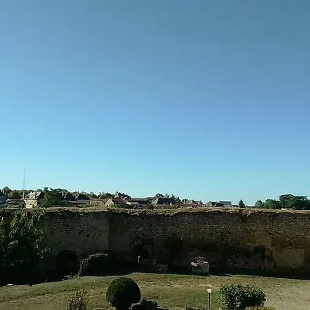 Le Vieux Chateau Bed and breakfast